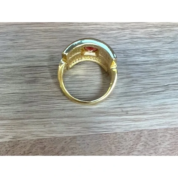 ❤️❤️FAUX RUBY & DIAMOND RING❤️❤️ - Picture 3 of 4